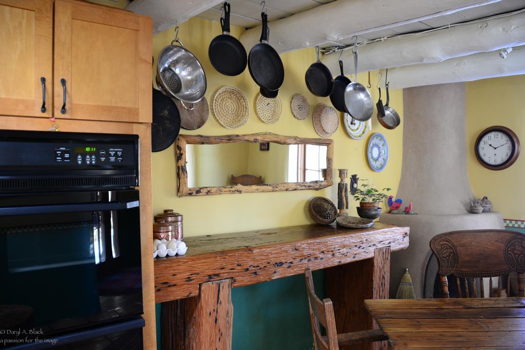 Casa Gallina - An Artisan Inn Таос Стая снимка